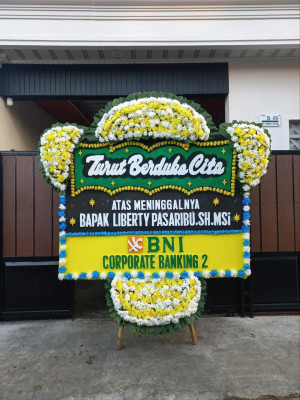 Papan Bunga Duka di Tamiang Layang