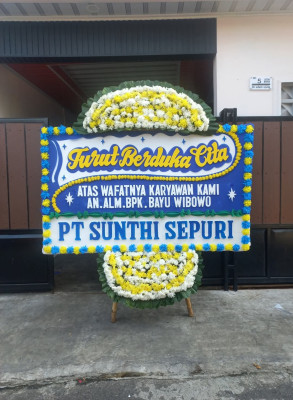 Papan Bunga Duka di Tamiang Layang